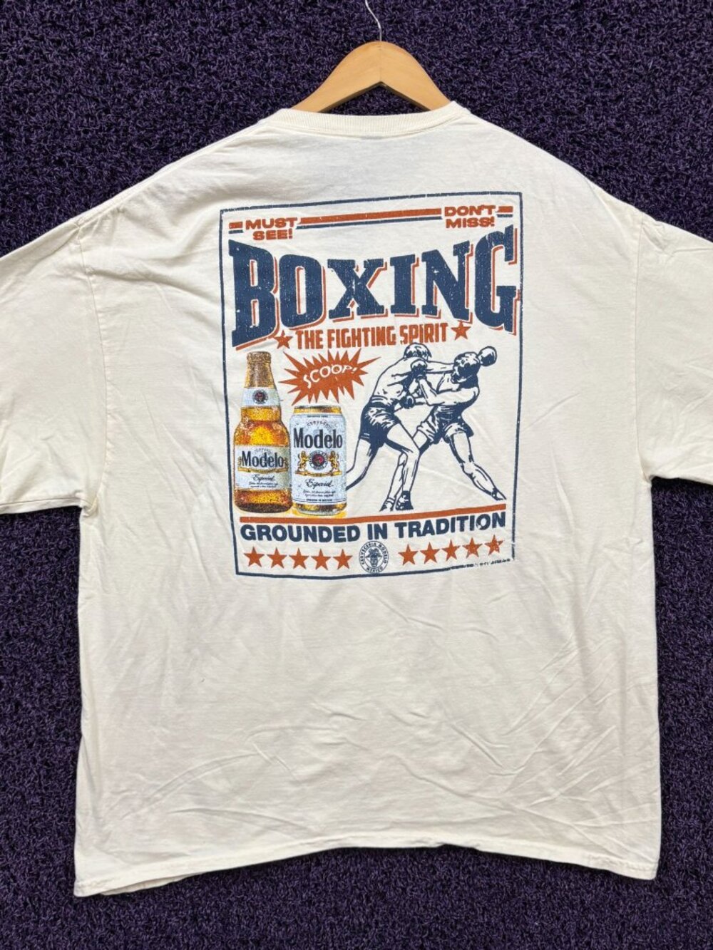 Cerveza Modelo Boxing the Fighting Spirit Poster T-Shirt XL